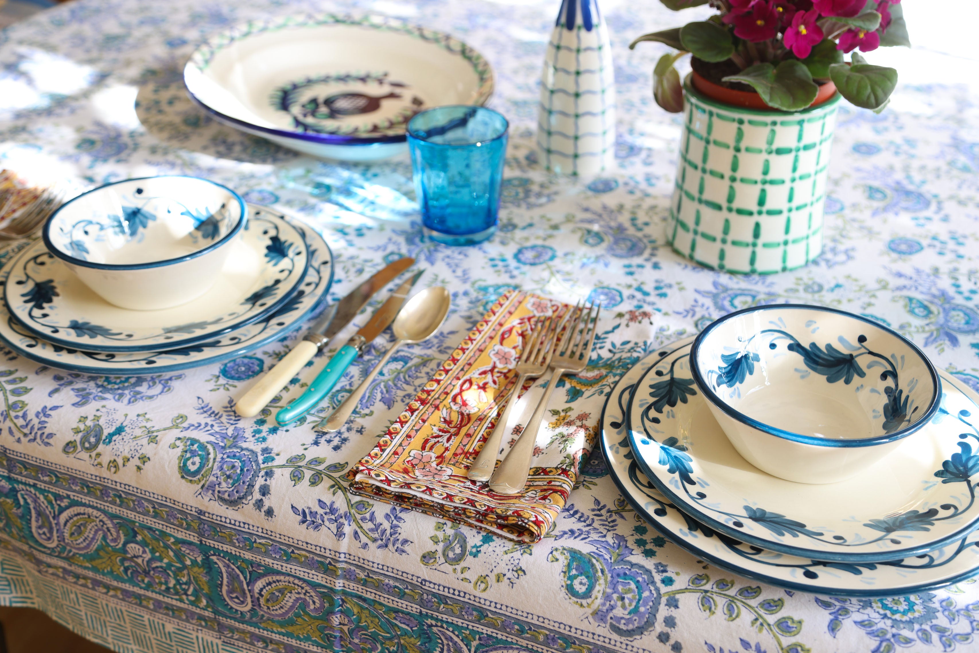 MEADOW TABLECLOTH IN BLUE