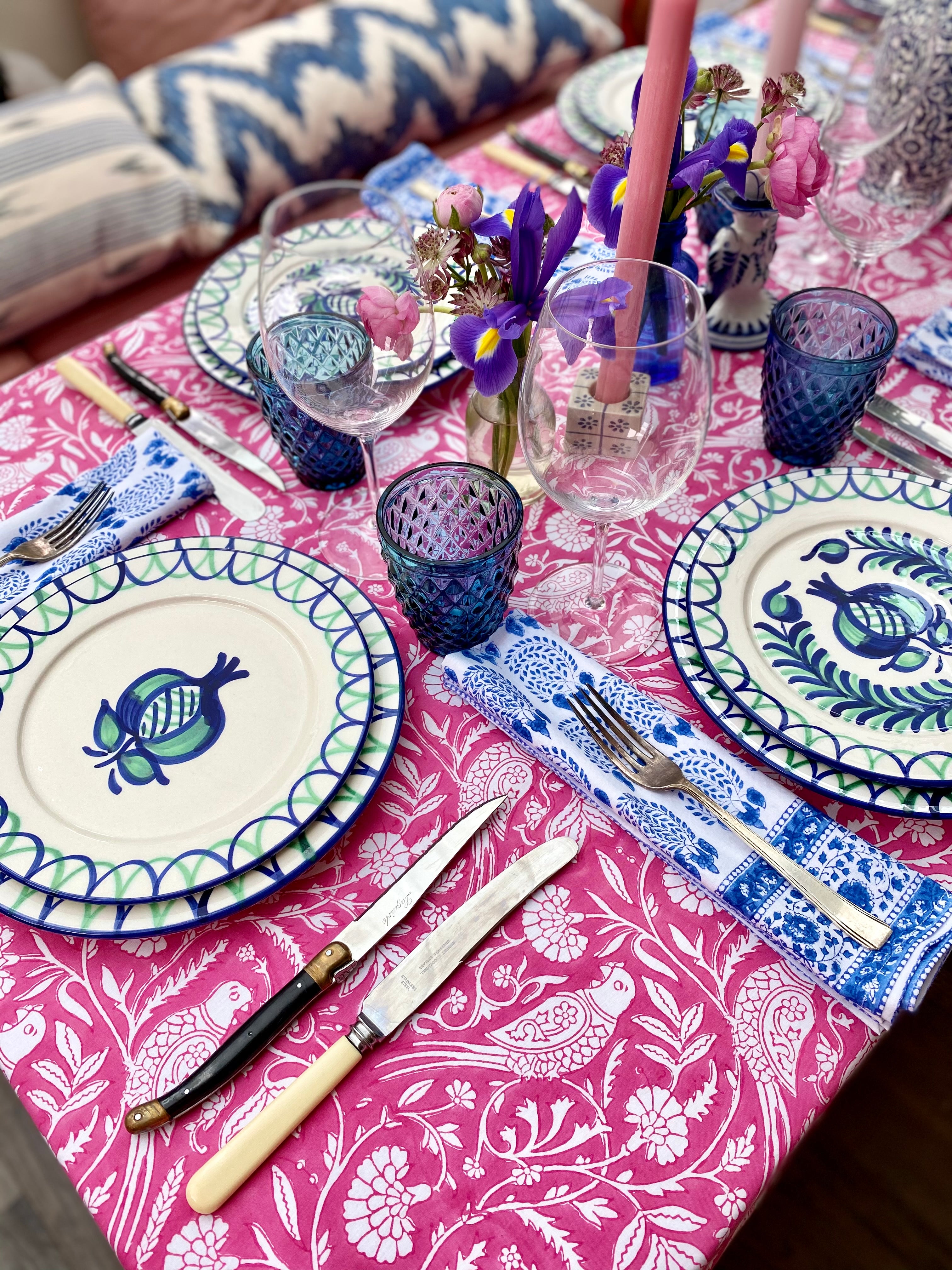 PARROT TABLECLOTH IN PINK