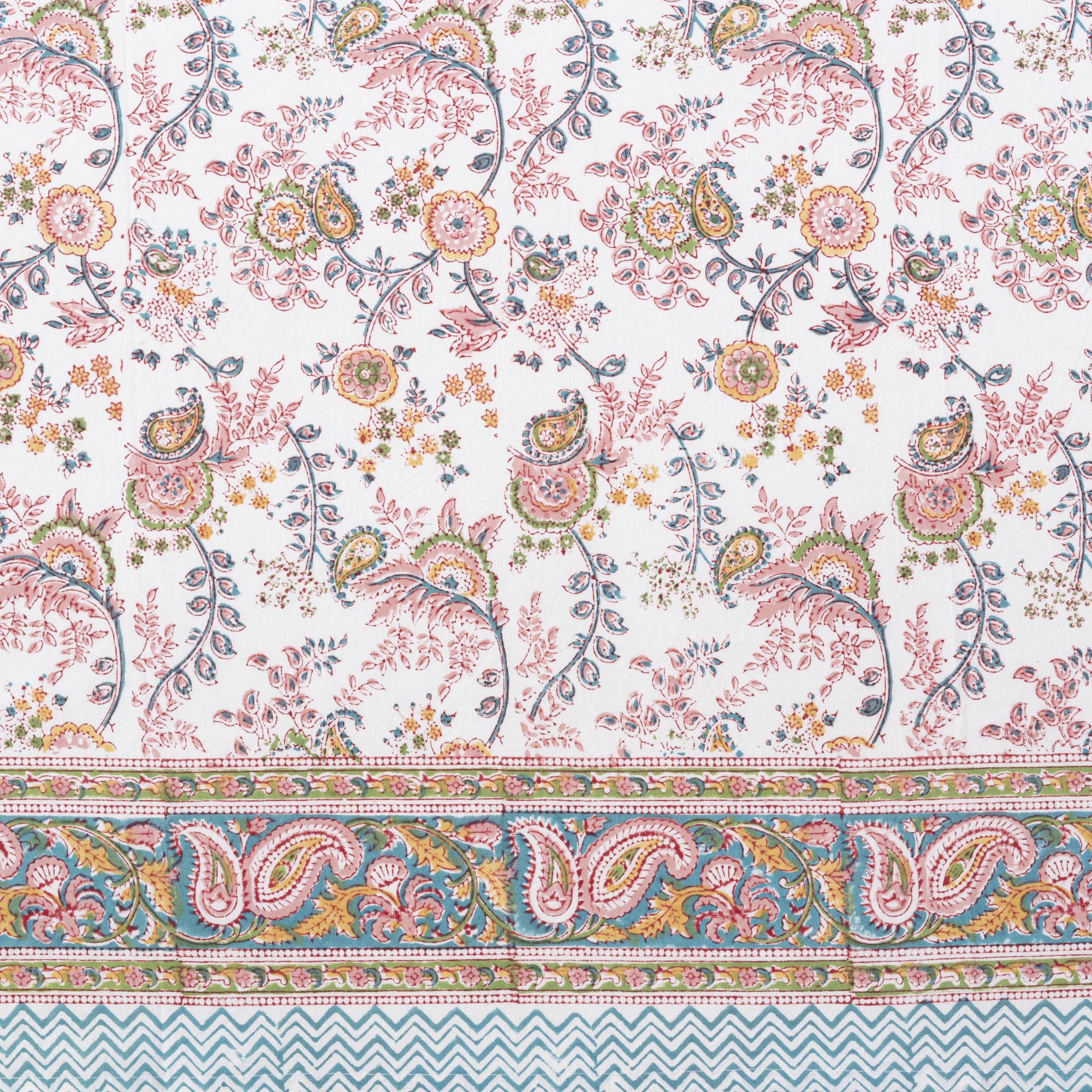 MEADOW TABLECLOTH IN PINK