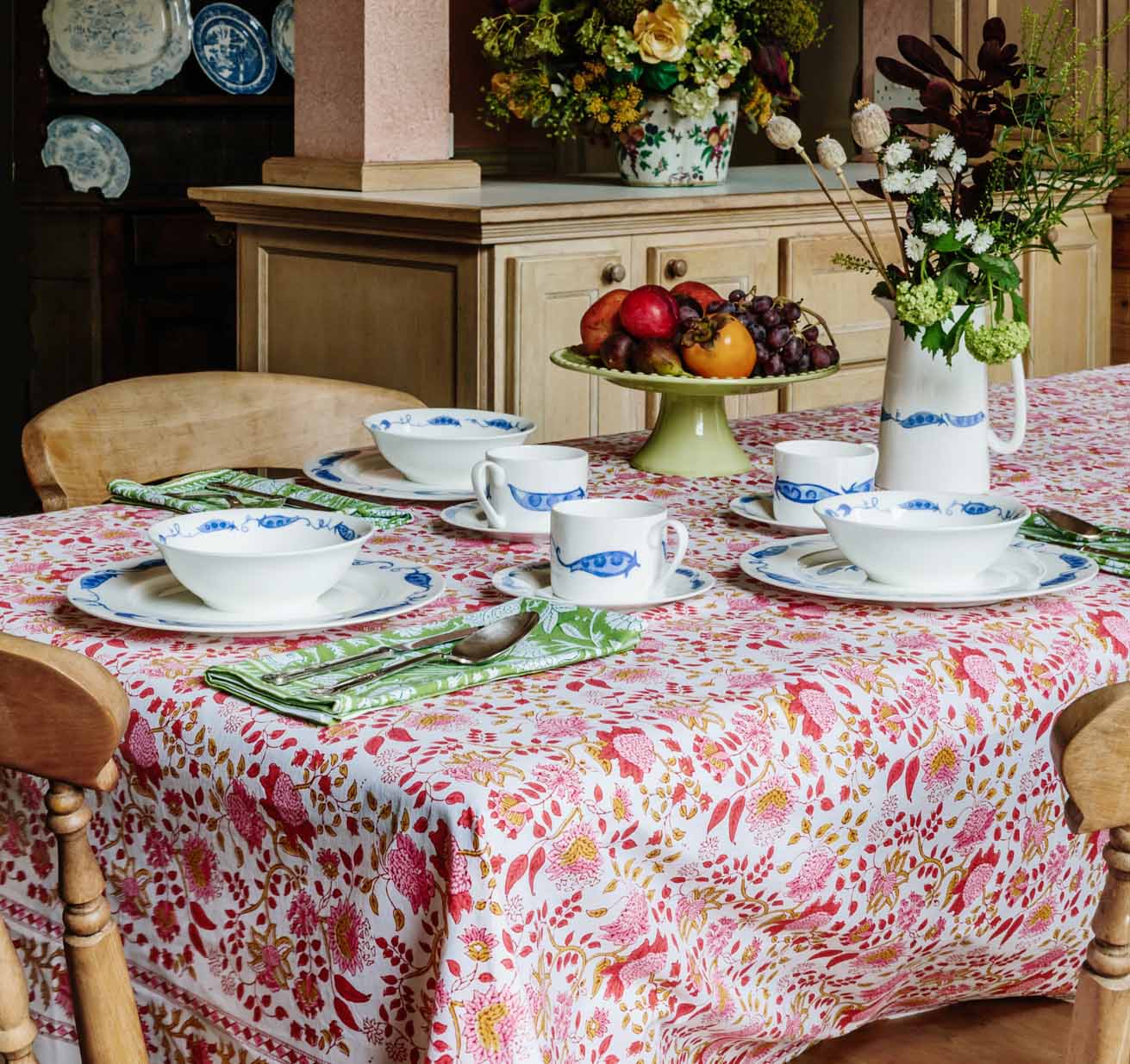 GN JAL TABLECLOTH IN PINK/RED