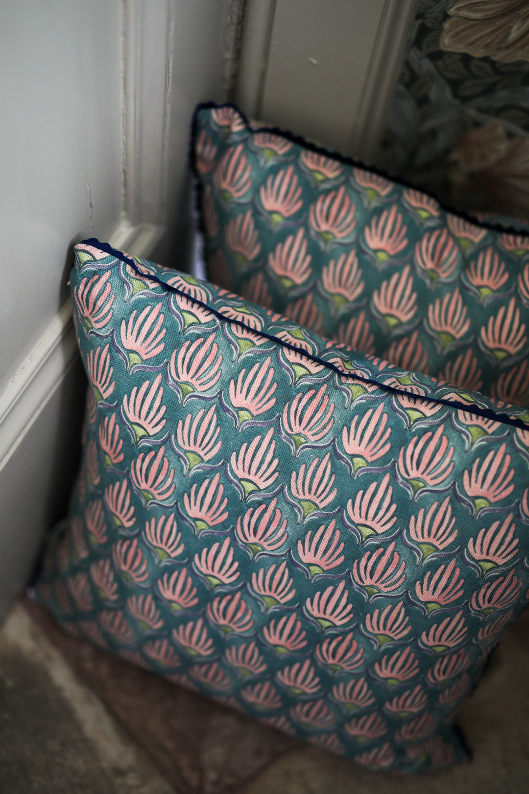 PARDIS FABRIC CUSHION IN TULIPS JADE