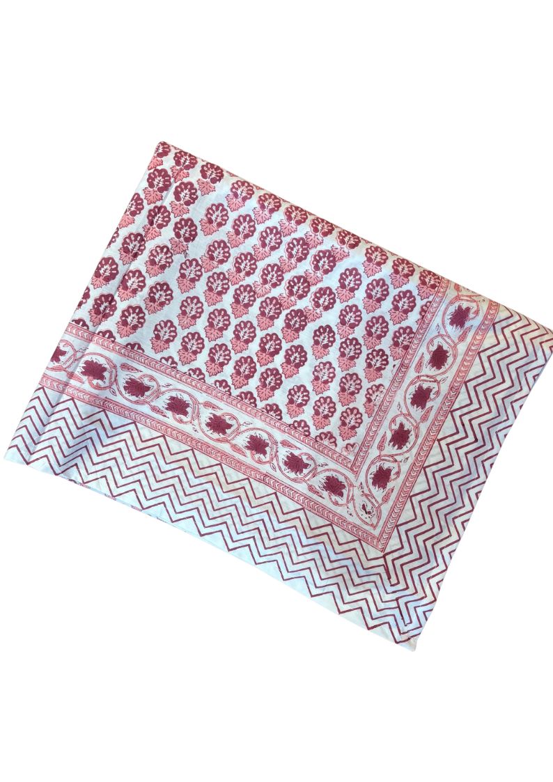 NELLIE TABLECLOTH IN PINK