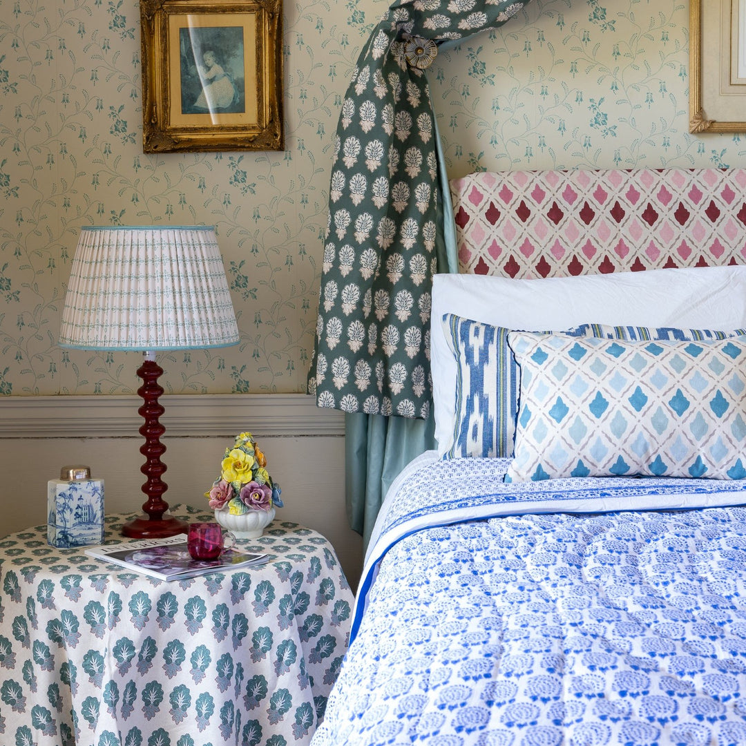 LAMPSHADE - PLEATED SHADE IN MARY'S CROSS FABRIC