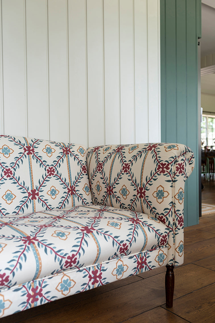 HOME COLLECTION - WINNIE'S ARBOUR LARGE SCALE DARK