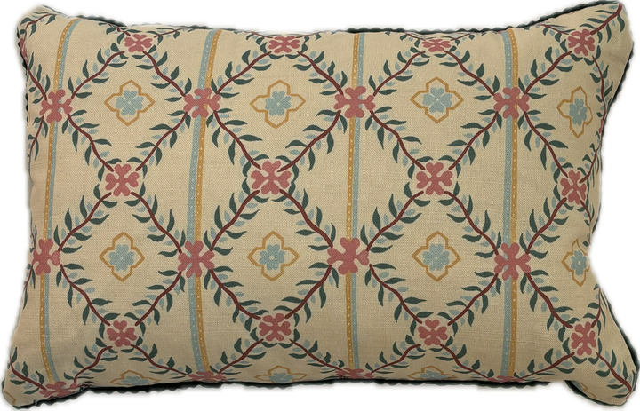 WINNIE'S ARBOUR SMALL SCALE LIGHT CUSHION