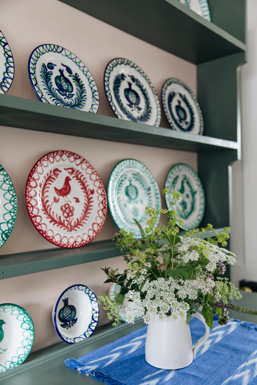 DINNER PLATE - GREEN BIRD DESIGN