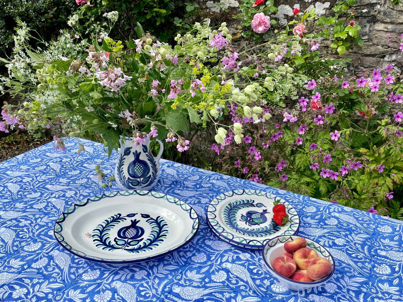 PARROT TABLECLOTH IN BLUE