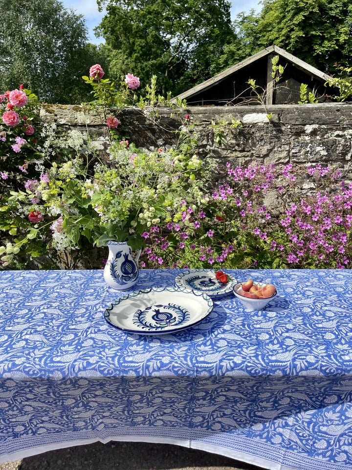 PARROT TABLECLOTH IN BLUE
