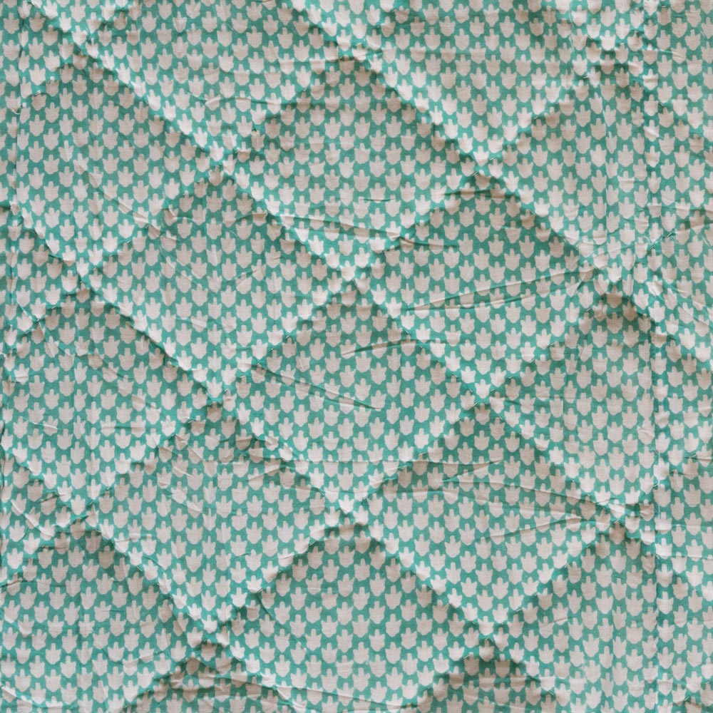 CHICKEN FEET QUILT IN AQUA