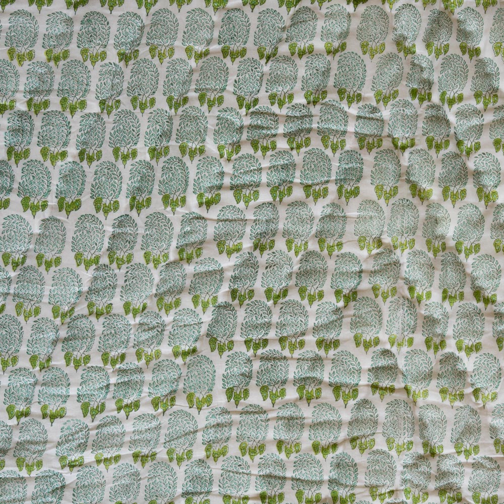 BUMBLE QUILT IN GREEN