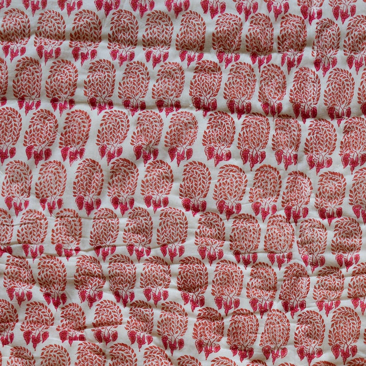 BUMBLE QUILT IN PINK