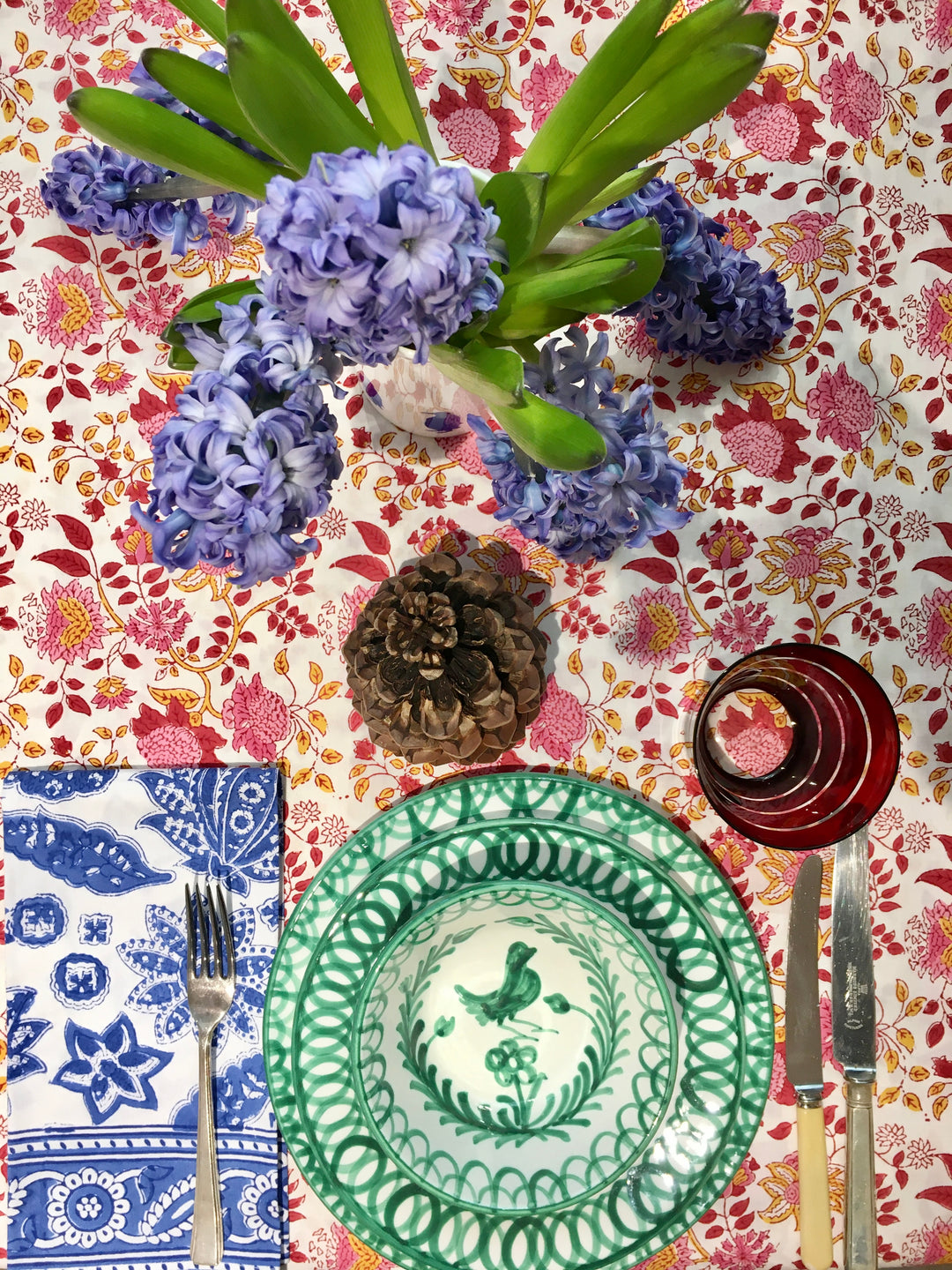 GN JAL TABLECLOTH IN PINK/RED