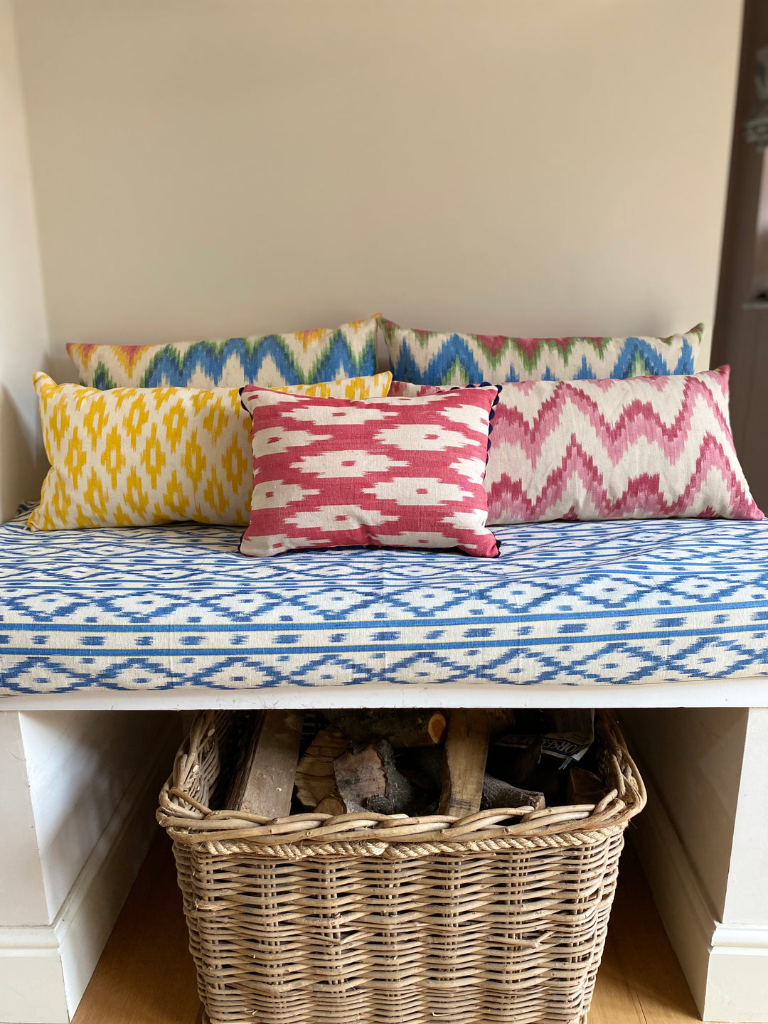 MALLORCAN FABRIC CUSHION - FLAMESTITCH PINK
