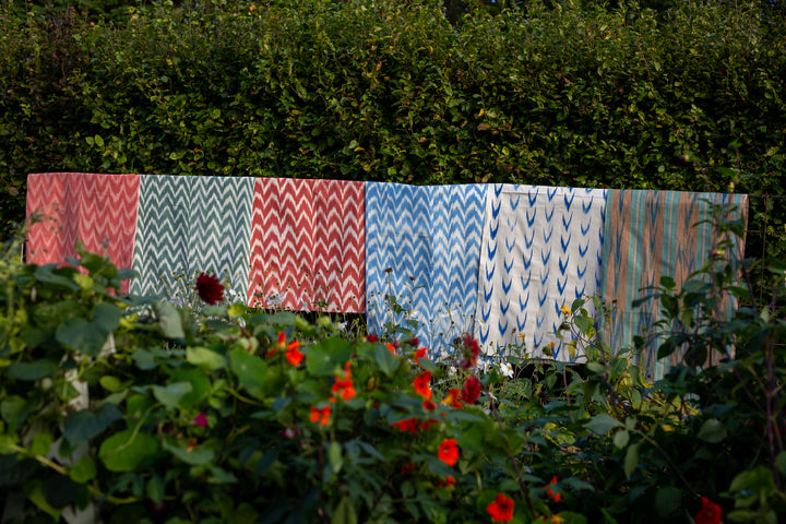 VICENS FABRIC - BLUE SWALLOWS