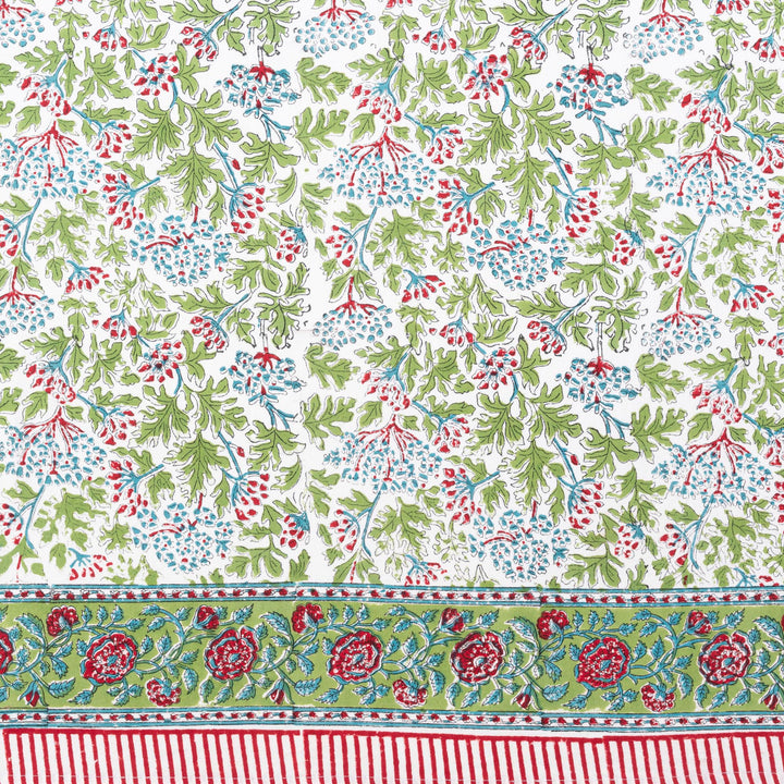 KELPIE TABLECLOTH IN GREEN/RED