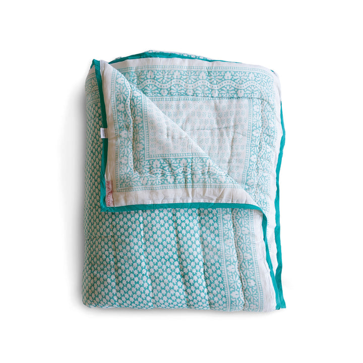 CHICKEN FEET QUILT IN AQUA