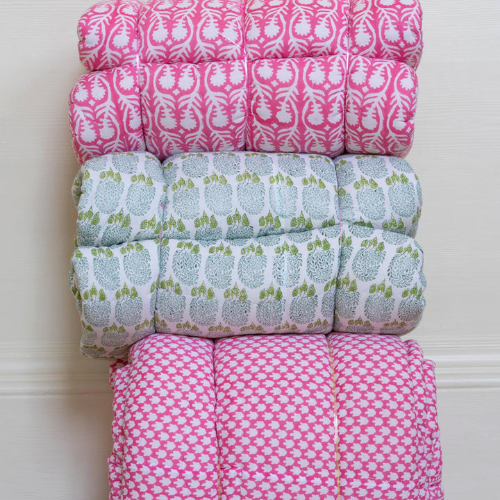 BUMBLE QUILT IN GREEN