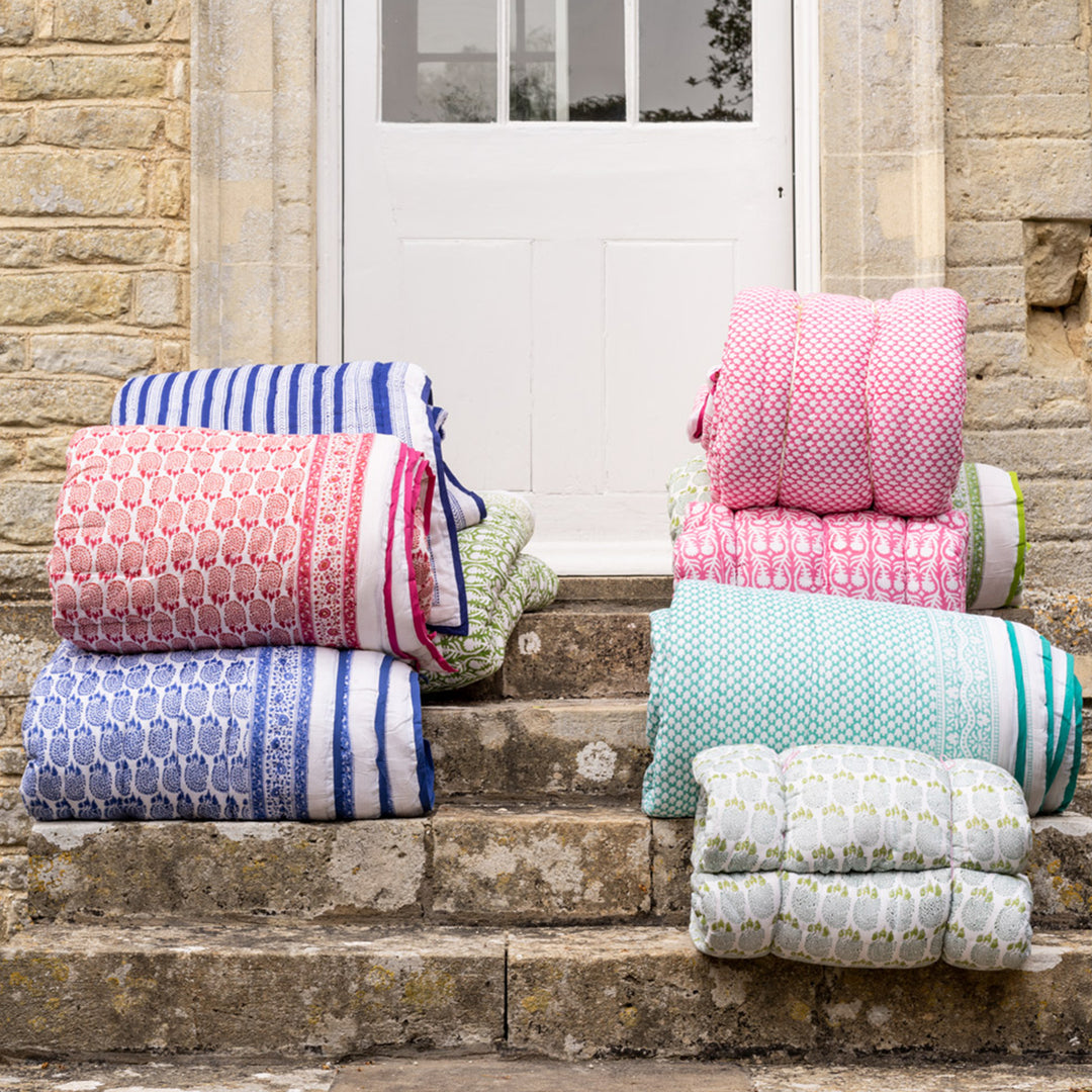 BUMBLE QUILT IN BLUE