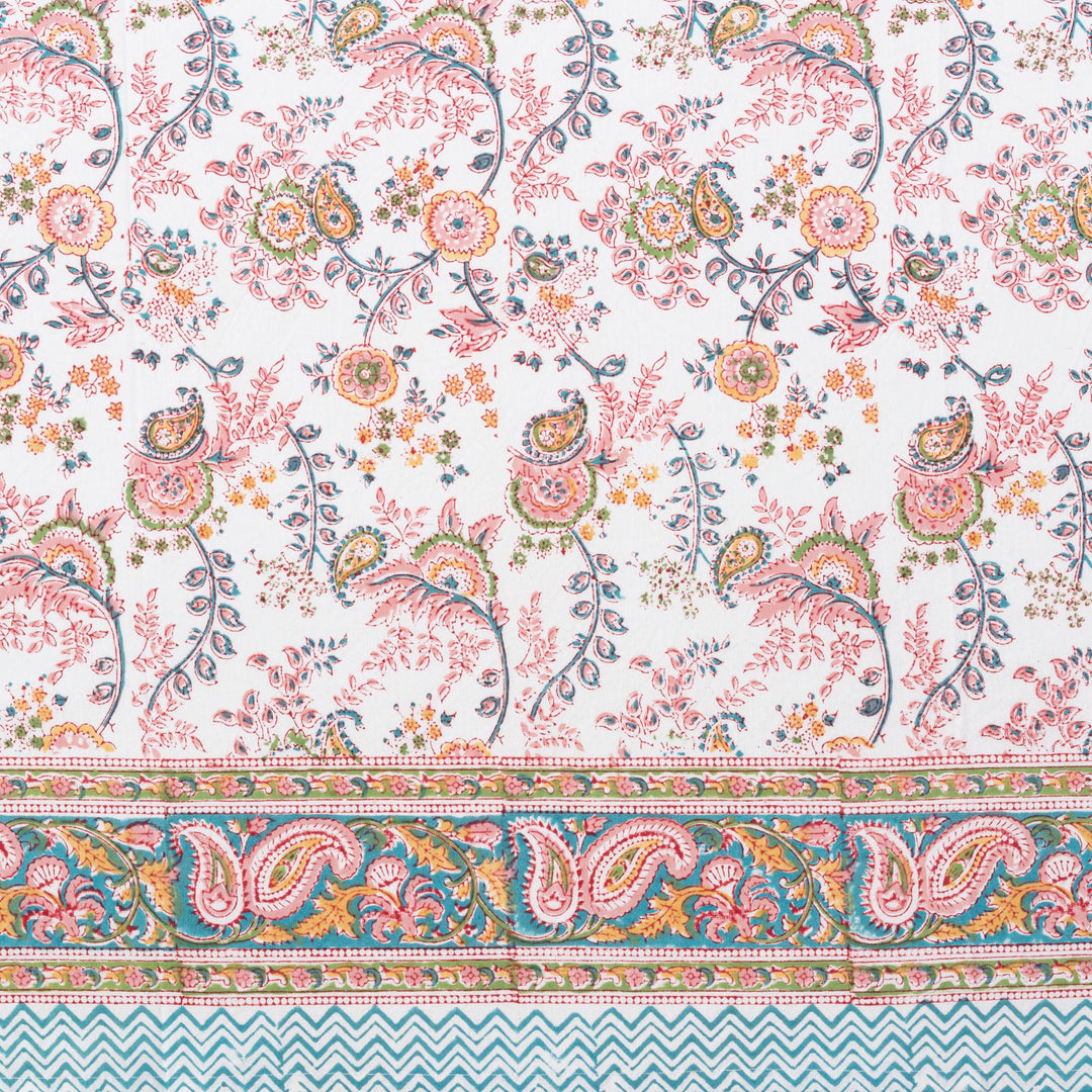 MEADOW TABLECLOTH IN PINK