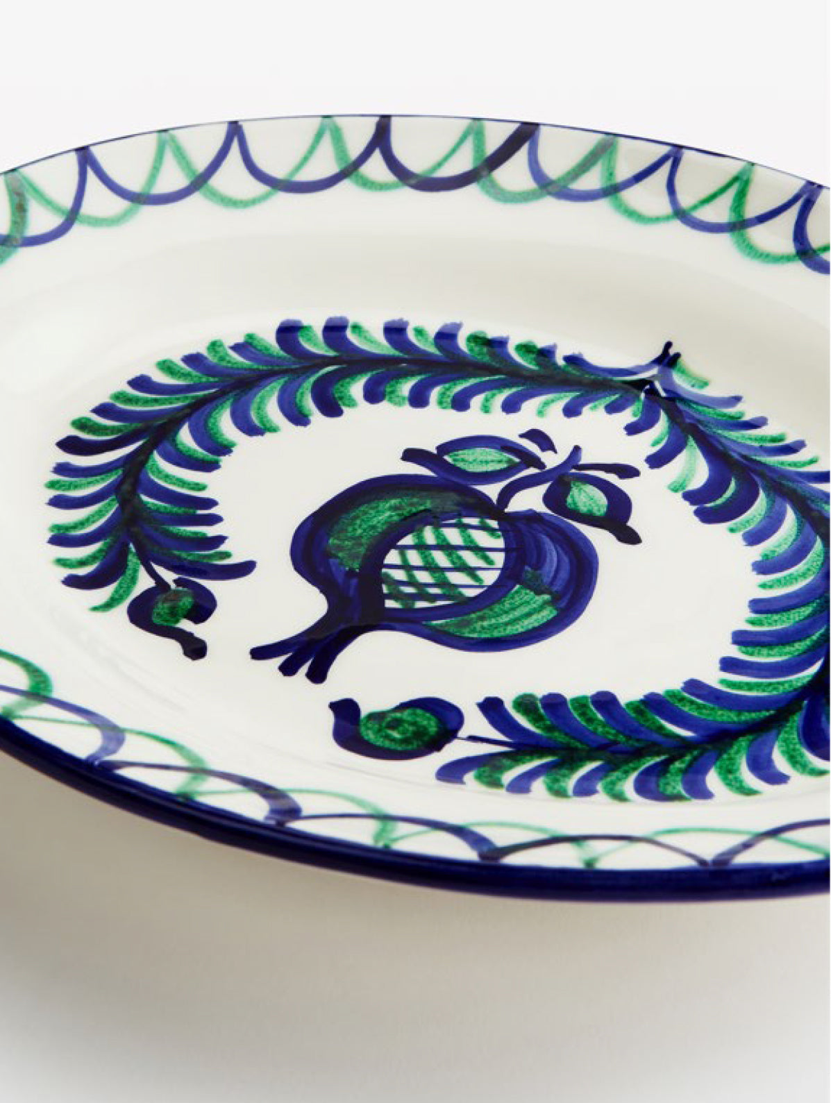 PLATTER - BLUE AND GREEN POMEGRANATE WITH BLUE AND GREEN SCALLOP PATTERNED EDGE