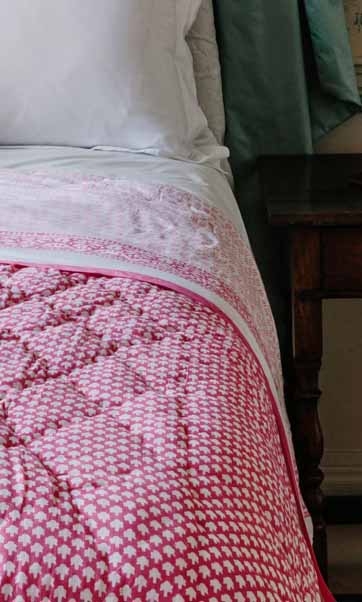 CHICKEN FEET QUILT IN PINK - Sale 25% off