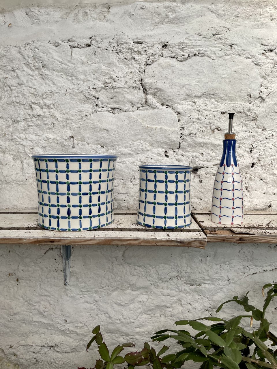 OLIVE OIL JAR - FINE DASH DOT BLUE PINK